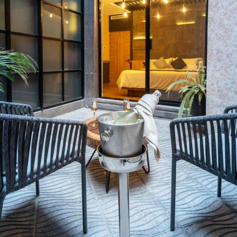 Hotel Patio Santiago - Double Room with Patio - 3