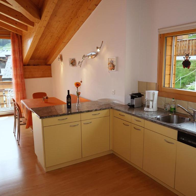 Haus Alpsägu, Bettmeralp - Apartment mit Blick auf die Berge - 3