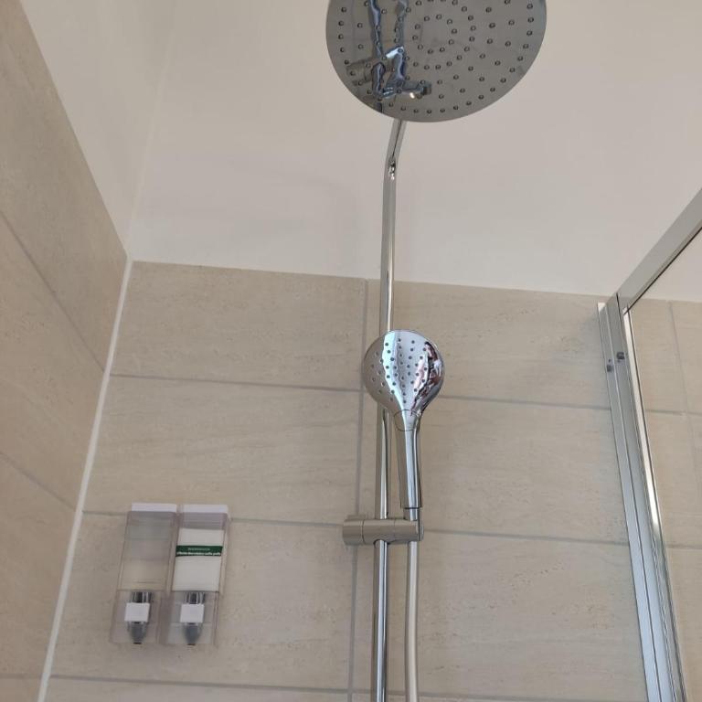 Tirano Express Luxury Appartamento rialzato con vista giardino, barbecue e comfort esclusivo - Appartement 4 Chambres de Luxe - 48