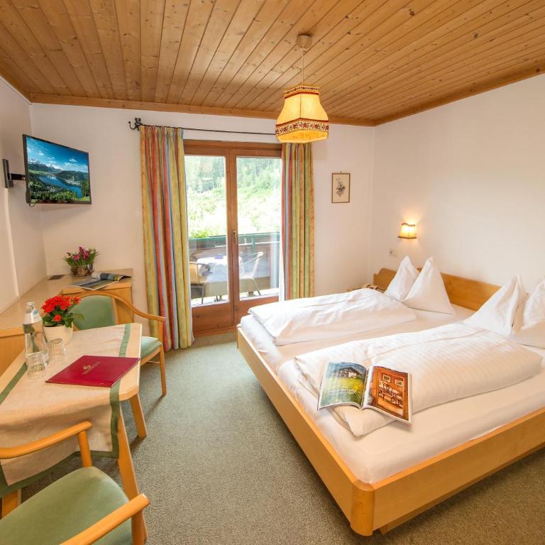 Pension Margarete - Doppelzimmer mit Balkon und Talblick - 3