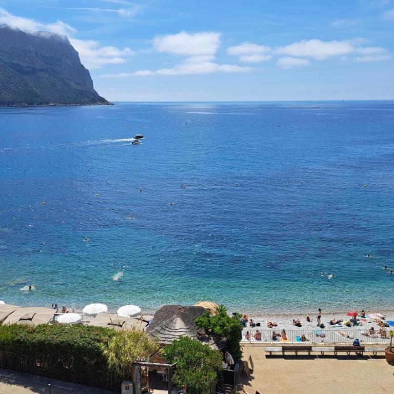 Superbe appartement piscine, tennis, vue mer et décoré avec goût - Appartement 1 Chambre - 35