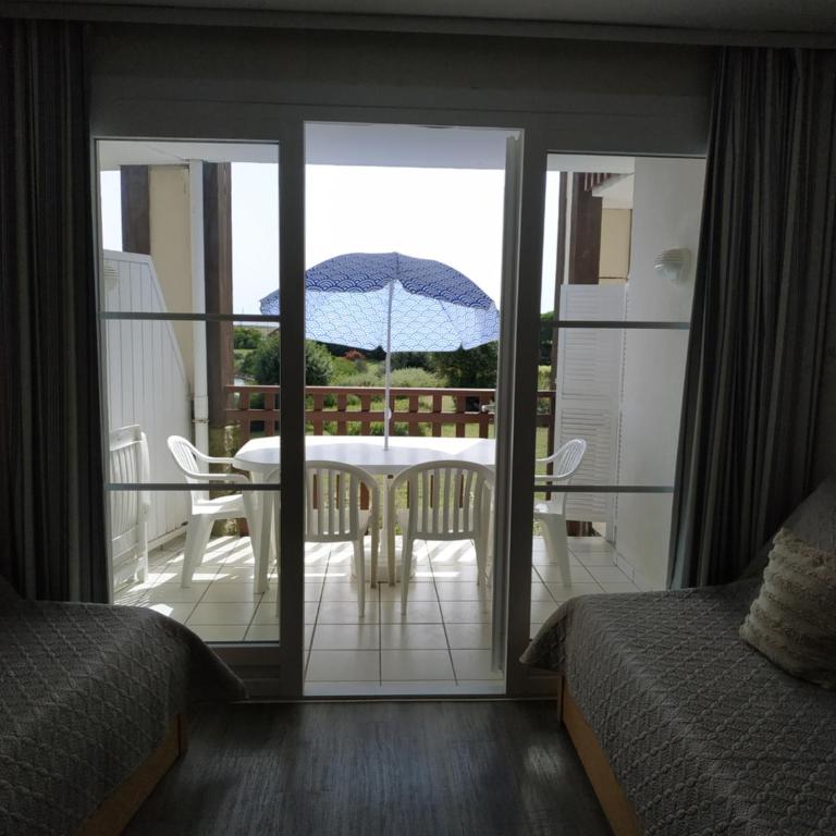 La Perle de l'Océan, à deux pas de la mer sans route à traverser, parking privé, piscine - Appartement 1 Chambre - 32