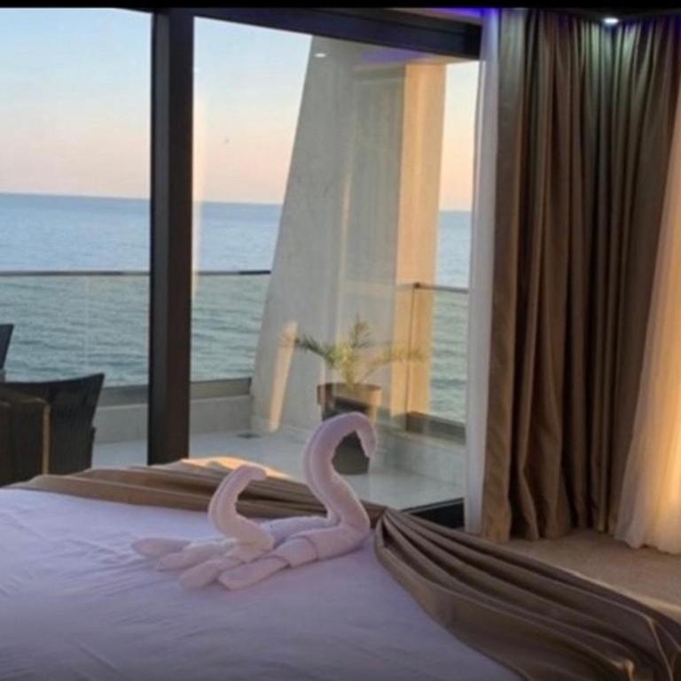 Apart Lux Beciragic - Deluxe Double Room with Sea View - 2