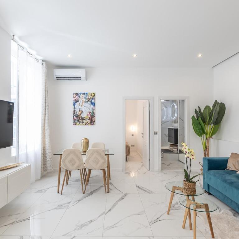 LB Vacation Rentals I Renovated Apt Minutes from Beach - Palais - 30m2 Terrace - Apartamento de 1 dormitorio - 17
