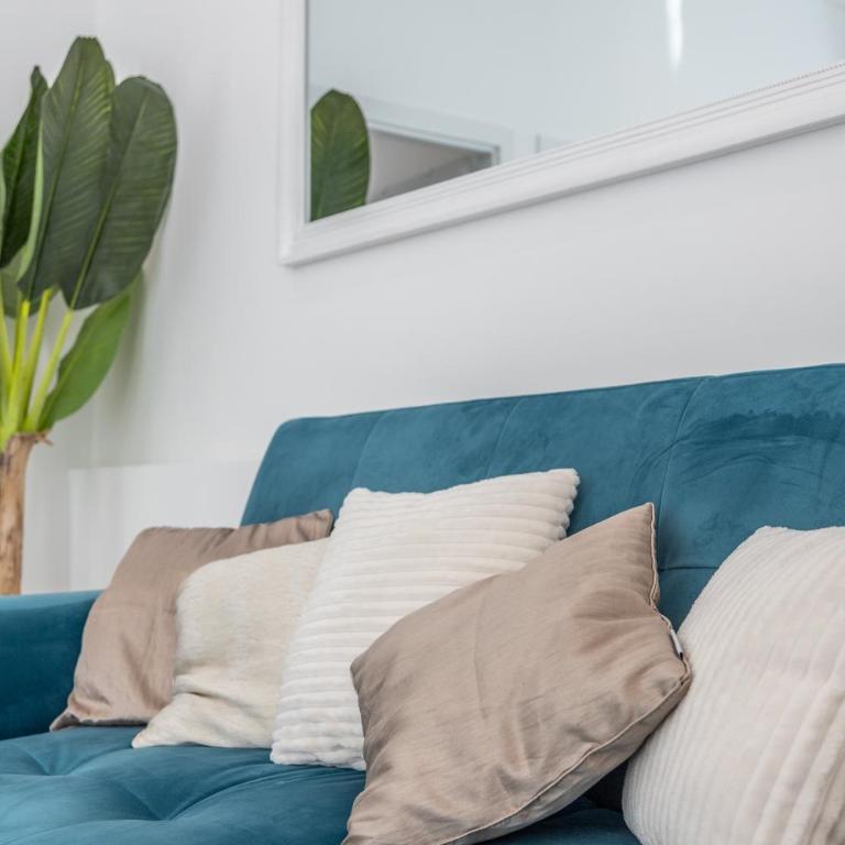 LB Vacation Rentals I Renovated Apt Minutes from Beach - Palais - 30m2 Terrace - Apartamento de 1 dormitorio - 19