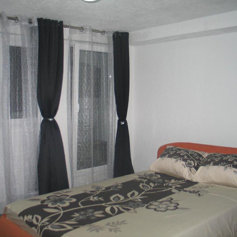 Guest House Dena - One-Bedroom Apartment with Terrace - 9
