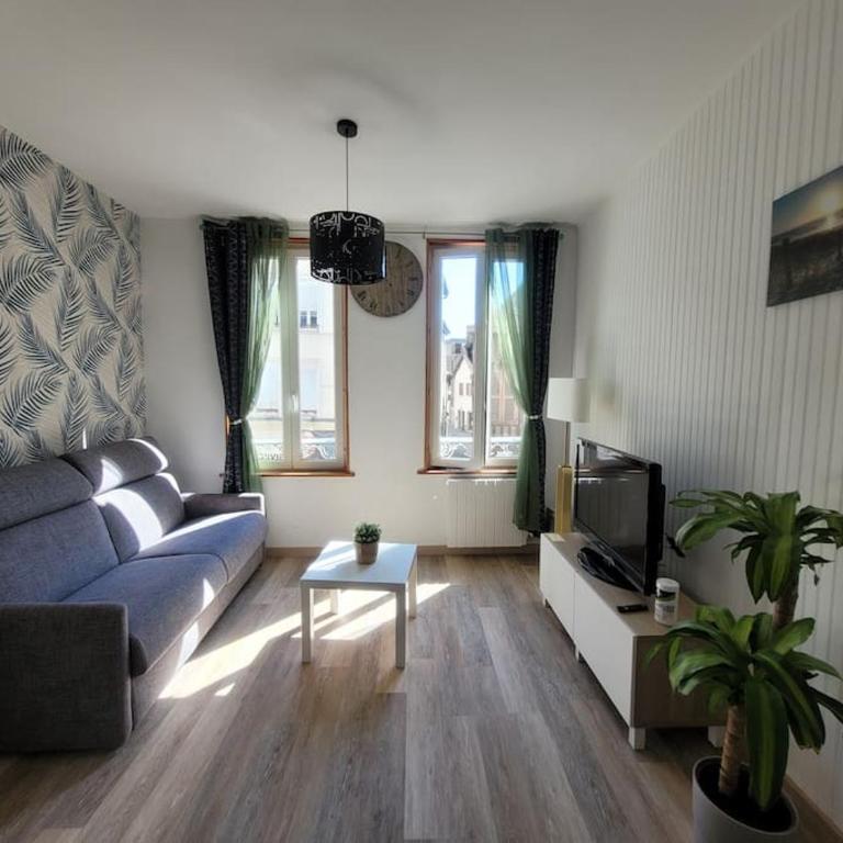 Le Paséo - One-Bedroom Apartment - 1