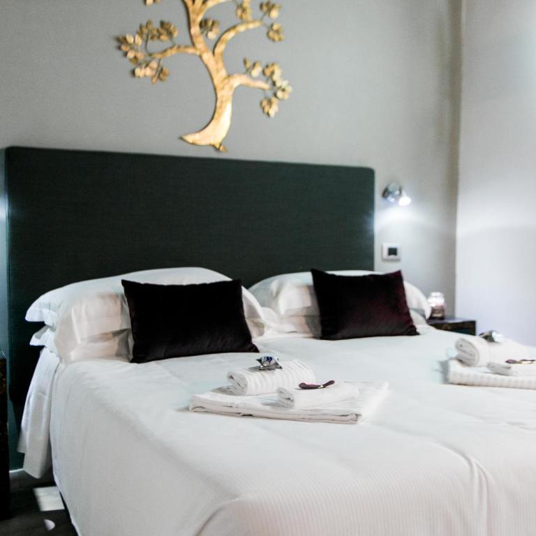 Navona First Rooms - Double or Twin Room - 9