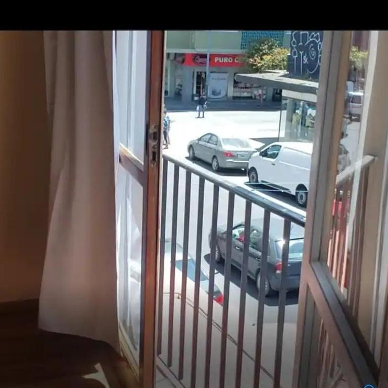 Dpto. centro en peatonal rivadavia mega luminoso - Apartamento de 1 dormitorio - 24