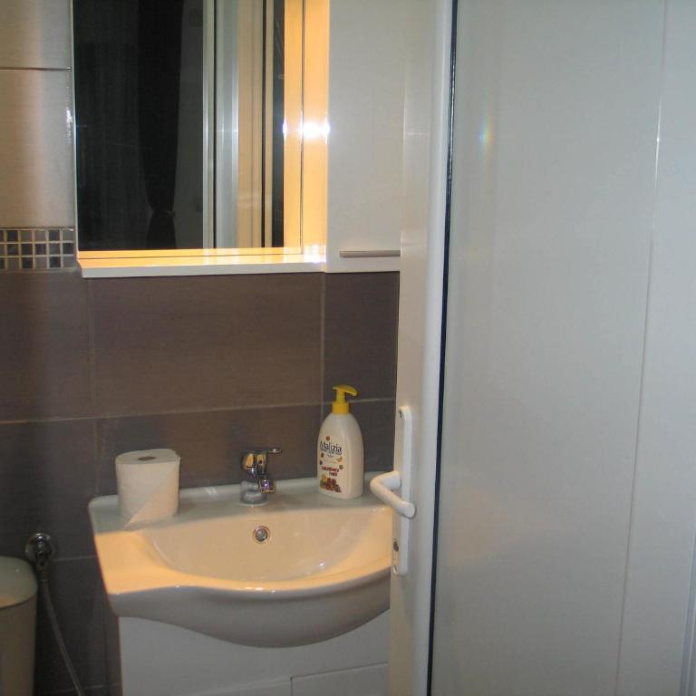 Guest House Dena - Studio with Sea View - 33