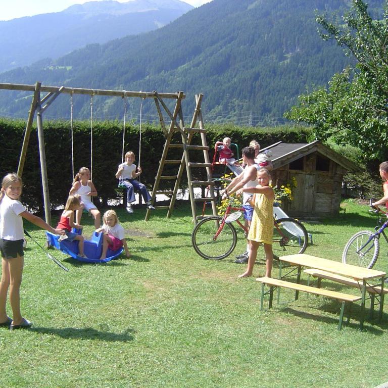 Apart Tyrol - Three-Bedroom Apartment with Balcony - 29