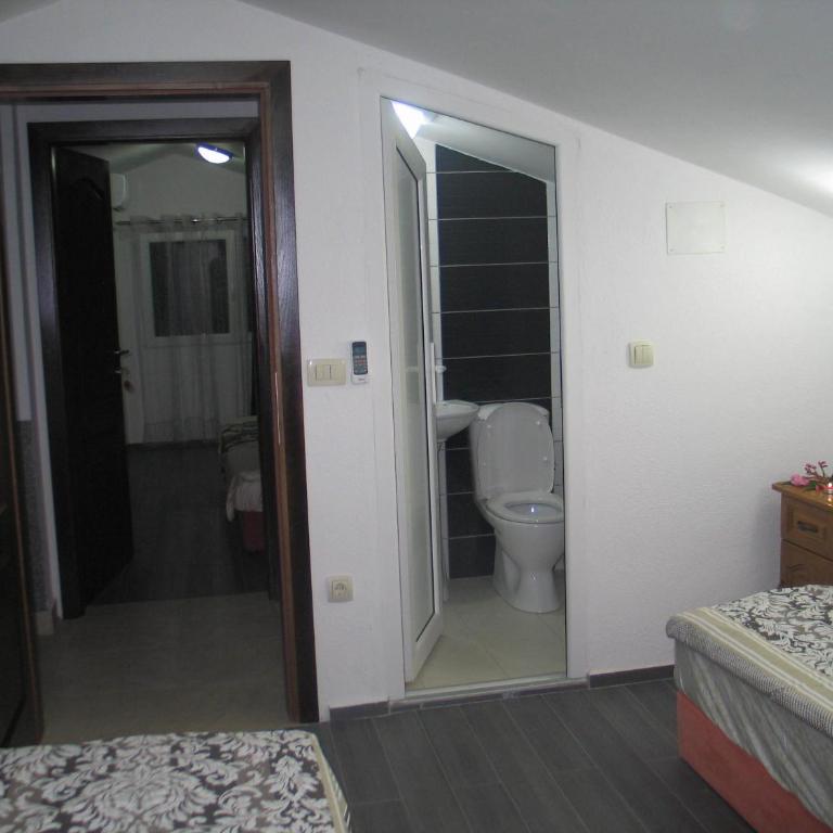 Guest House Dena - Studio with Balcony - 18