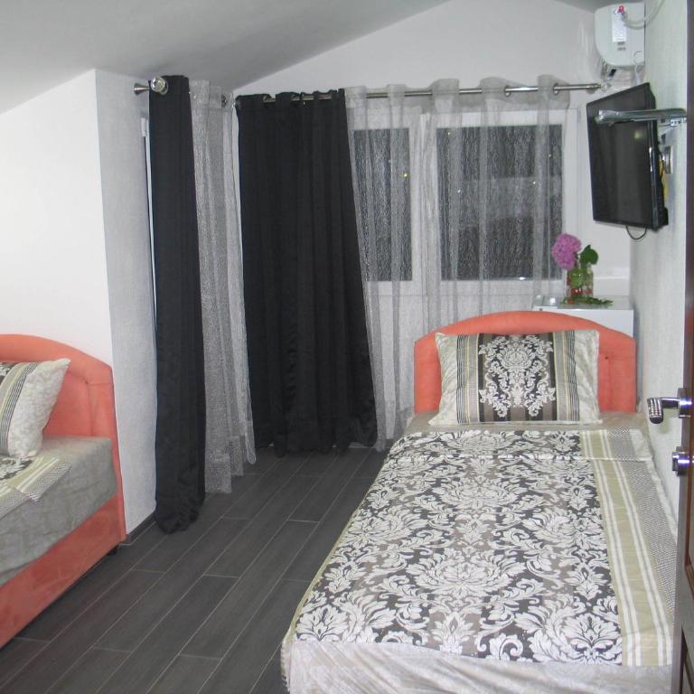 Guest House Dena - Family Room with Balcony and Sea View (2 Adults + 2 Children) - 14