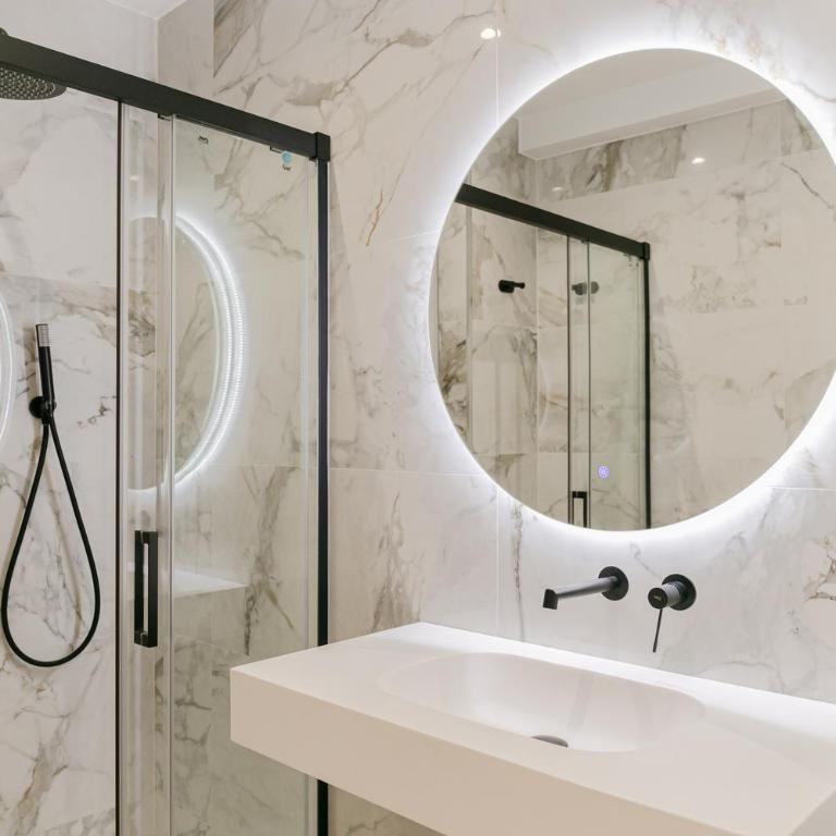 Modern & Stylish Apartment - Old Town - Two-Bedroom Apartment - 21