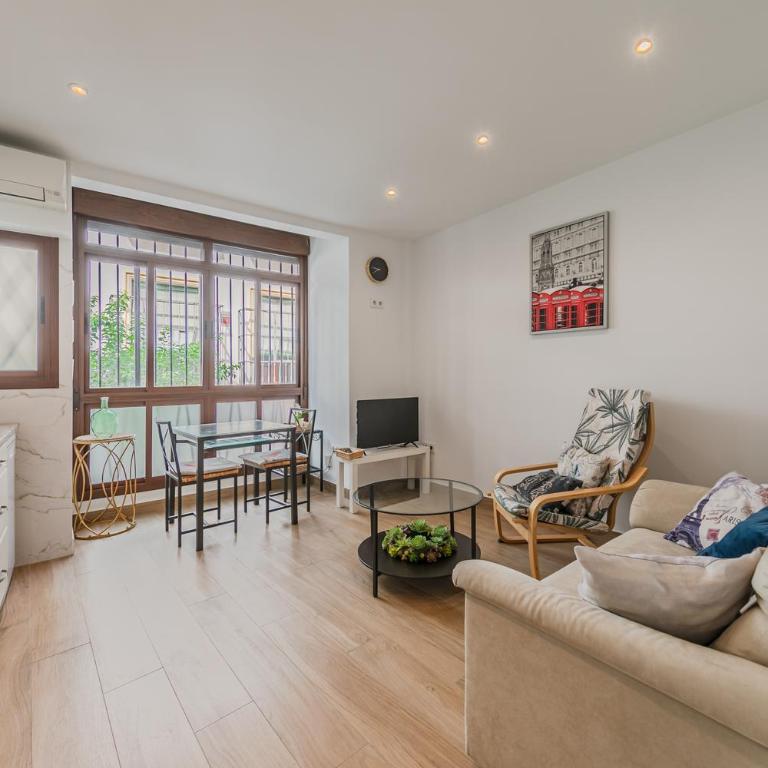 Modern & Stylish Apartment - Old Town - Two-Bedroom Apartment - 2