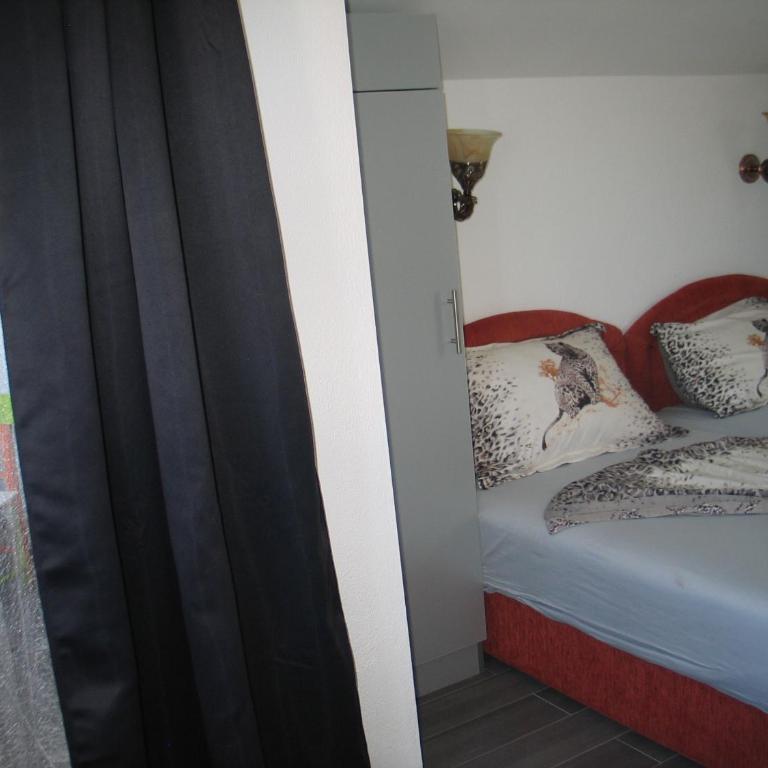 Guest House Dena - Family Room with Balcony and Sea View (2 Adults + 2 Children) - 7
