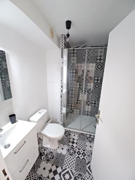 Appartement 2 personnes Lyon Sans Souci - One-Bedroom Apartment - 3
