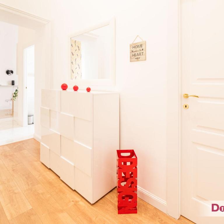 Vanvitelli Luxury By DomusExtra - Appartamento con 2 Camere da Letto - 8
