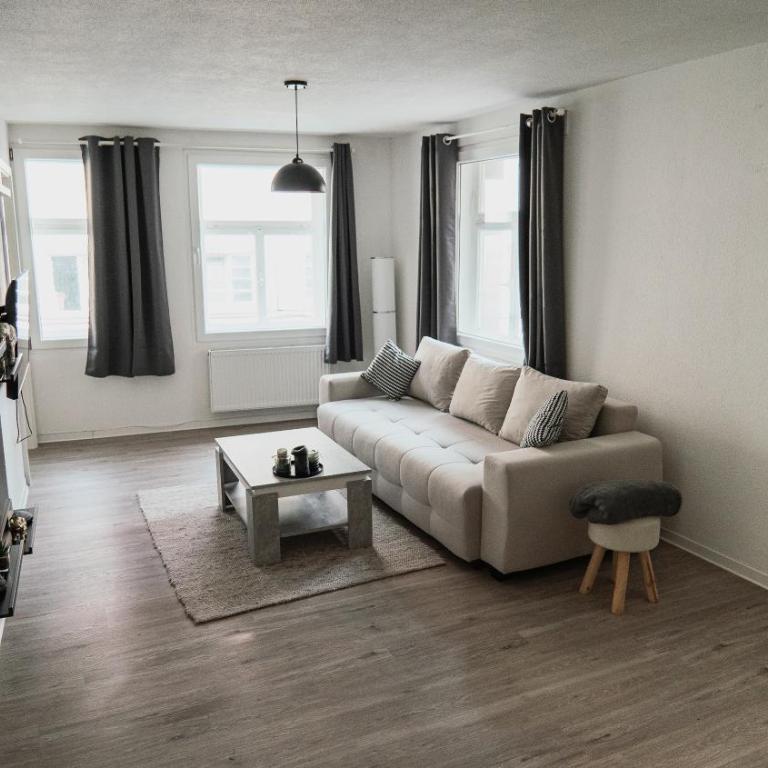 B&B Ferienwohnung in bester Lage - Apartment mit 2 Schlafzimmern - 1
