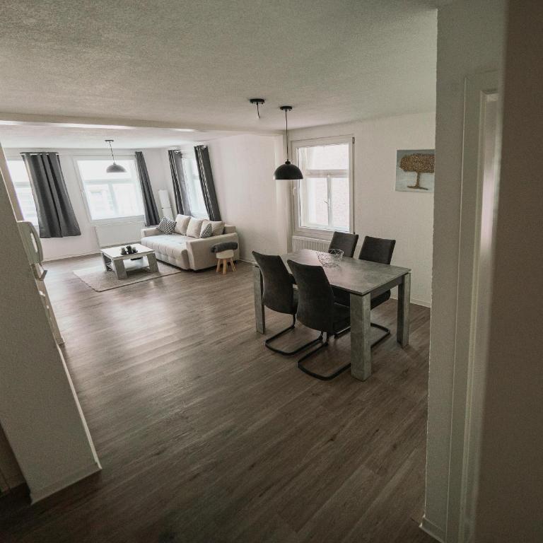 B&B Ferienwohnung in bester Lage - Apartment mit 2 Schlafzimmern - 17