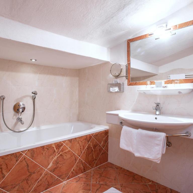 Hotel Glockenstuhl - Deluxe Doppelzimmer - 10