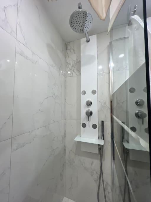 Maison Appartement Triplex avec jacuzzi et sauna - Maison 2 Chambres - 5