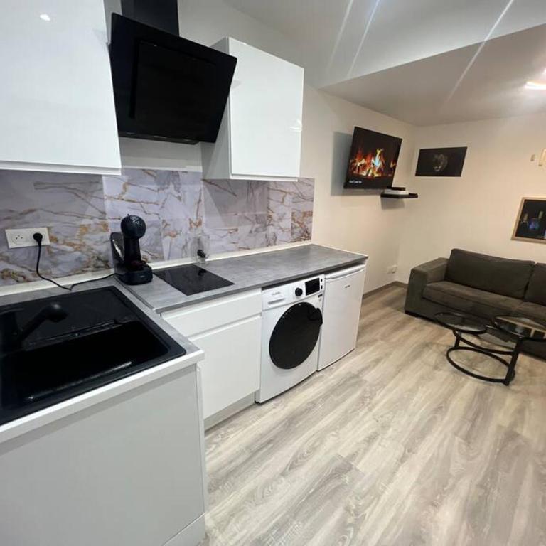 Maison Appartement Triplex avec jacuzzi et sauna - Maison 2 Chambres - 6