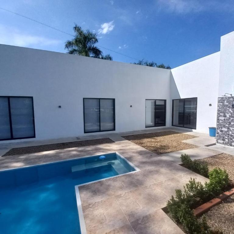Piscina privada y mucha tranquilidad. - Casa de 3 dormitorios - 1
