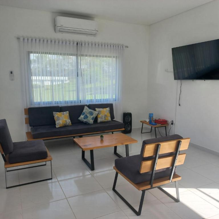 Piscina privada y mucha tranquilidad. - Casa de 3 dormitorios - 8