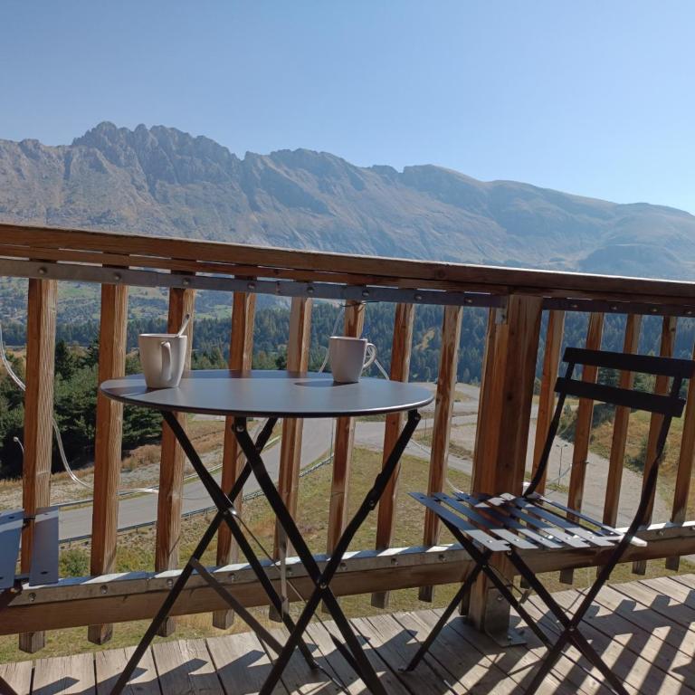 Appartement cosy dans chalet vue Montagne - Two-Bedroom Apartment - 5