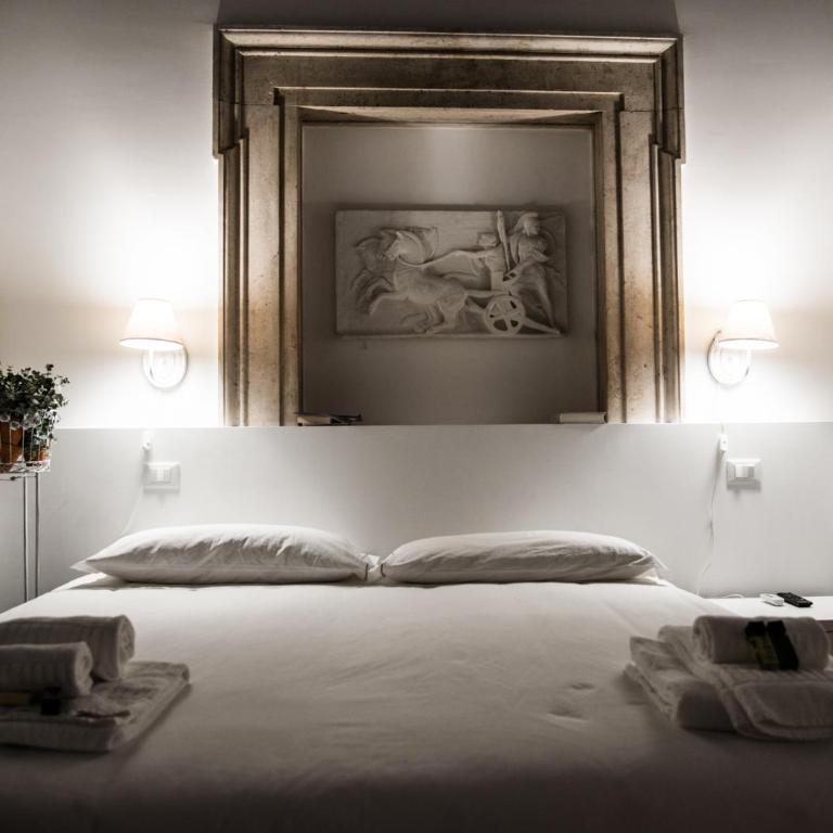 Flowers Apartments Rome City Center - Camera Tripla Classic - Edificio Separato - 3