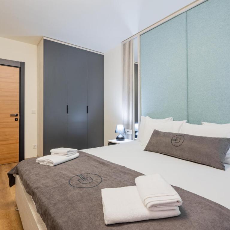 Dulamerovic Hotel - Dvokrevetna Soba sa Bračnim Krevetom i Balkonom - 13