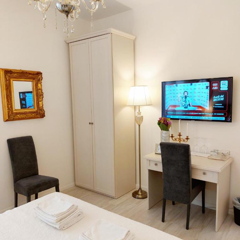 Piccolo Mondo Verona 'Deluxe Suite & Rooms' - Camera Matrimoniale Superior - 7