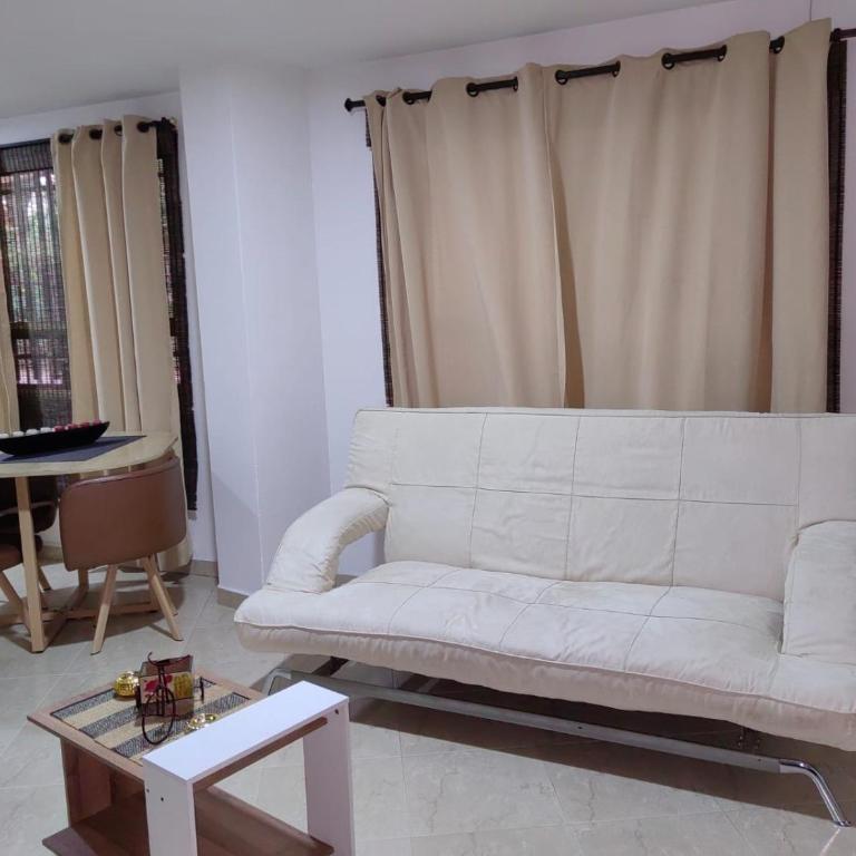 Apartaestudio Sector Estadio, cerca al Metro. - Apartamento de 1 dormitorio - 4