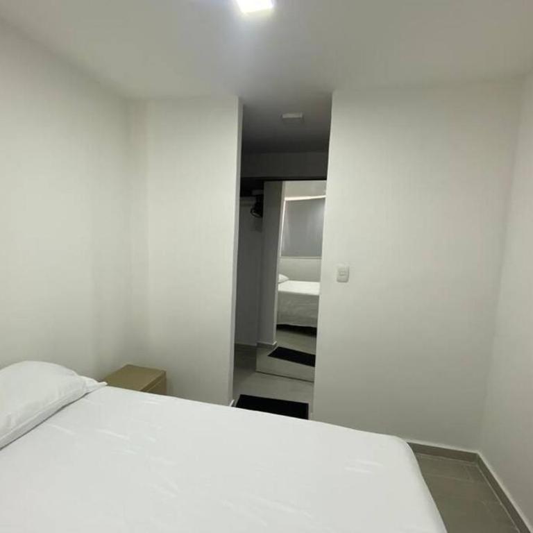 Apto con excelente Ubicación. - Apartamento de 3 dormitorios - 5