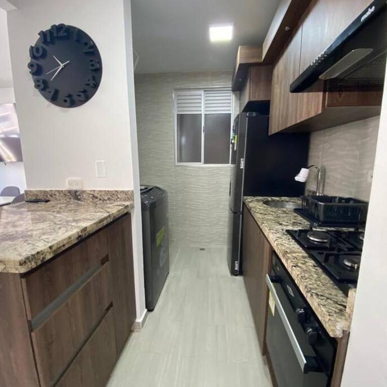 Apto con excelente Ubicación. - Apartamento de 3 dormitorios - 6