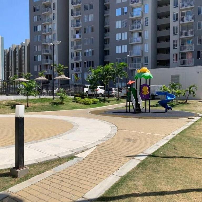 Apto con excelente Ubicación. - Apartamento de 3 dormitorios - 7