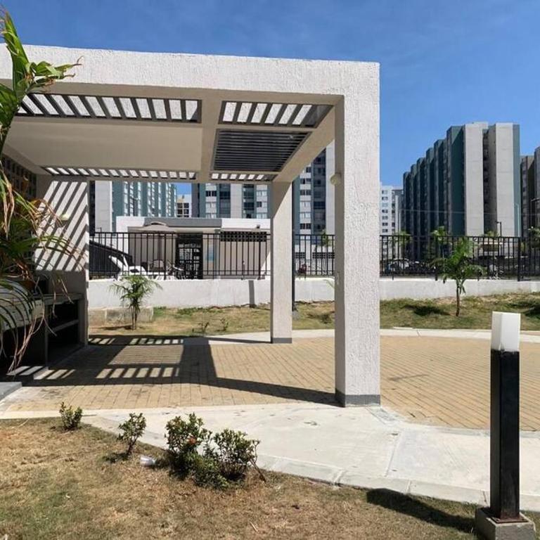 Apto con excelente Ubicación. - Apartamento de 3 dormitorios - 12