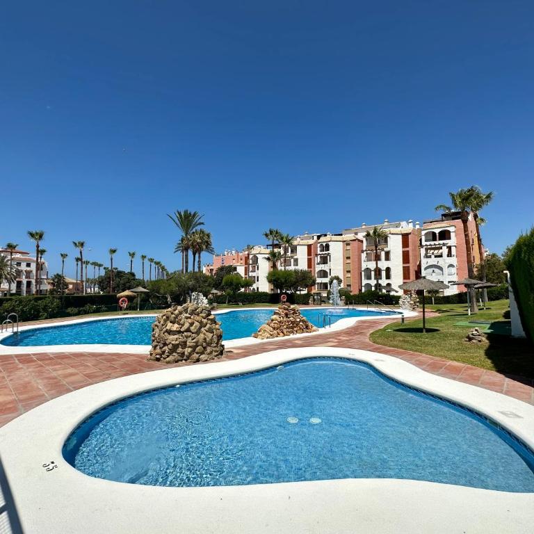 Marina Zahara - Apartamento de 3 dormitorios y vistas al mar - 16