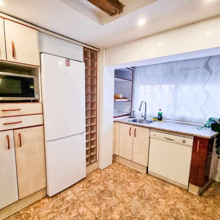 Casa de Goya Turistea Suites - Three-Bedroom Apartment - 26