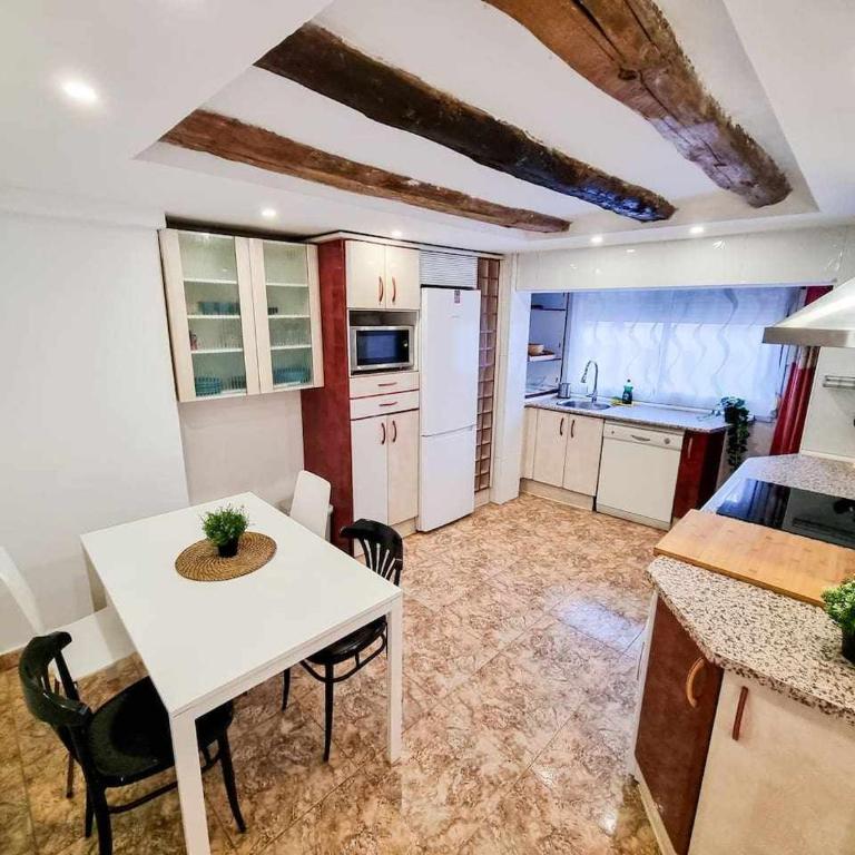Casa de Goya Turistea Suites - Three-Bedroom Apartment - 29