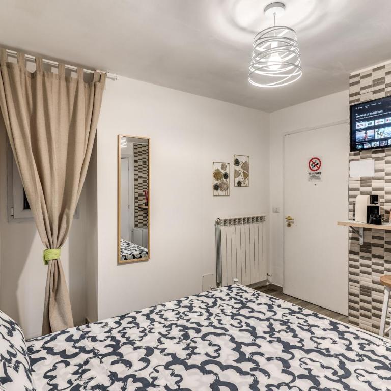 Private Room near Bari Old Town and Center La Pieza - Double Room with Private Bathroom - 14