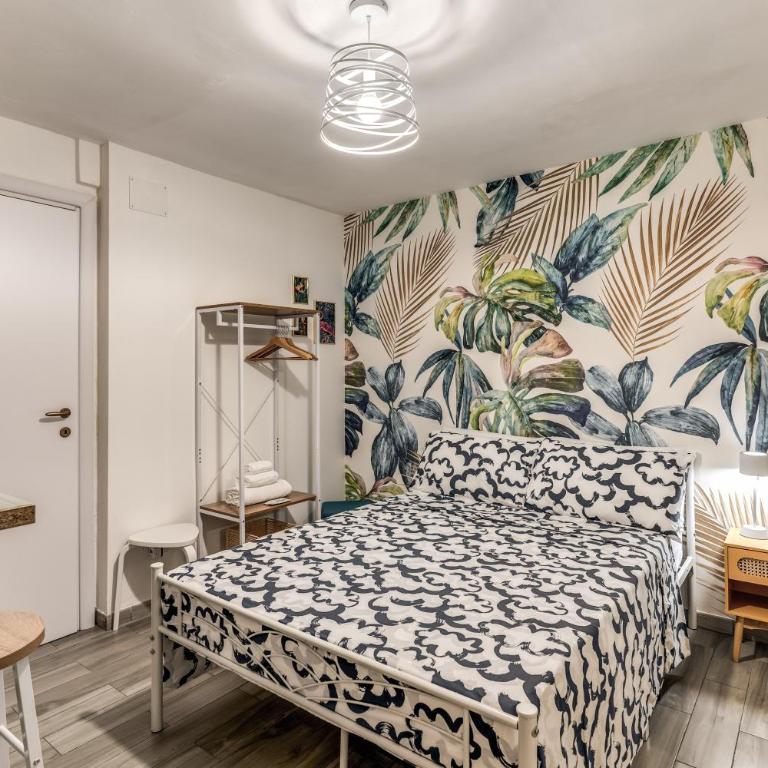 Private Room near Bari Old Town and Center La Pieza - Double Room with Private Bathroom - 1