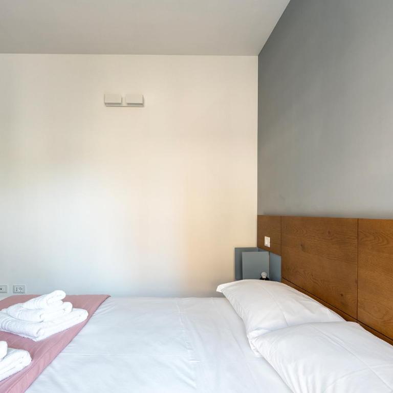 Serafini Rooms - Camera King con Balcone - 4