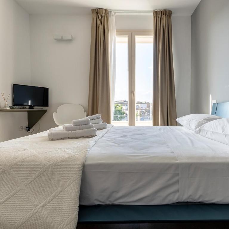 Serafini Rooms - Camera King con Balcone - 8