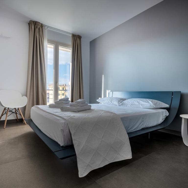 Serafini Rooms - Camera King con Balcone - 1