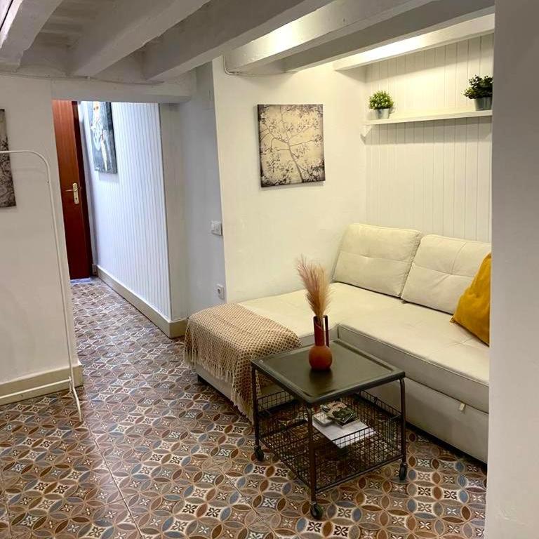 Lovely Coquette loft, heart of cuitat vella El Carmen Valencia - Apartment - Ground Floor - 2