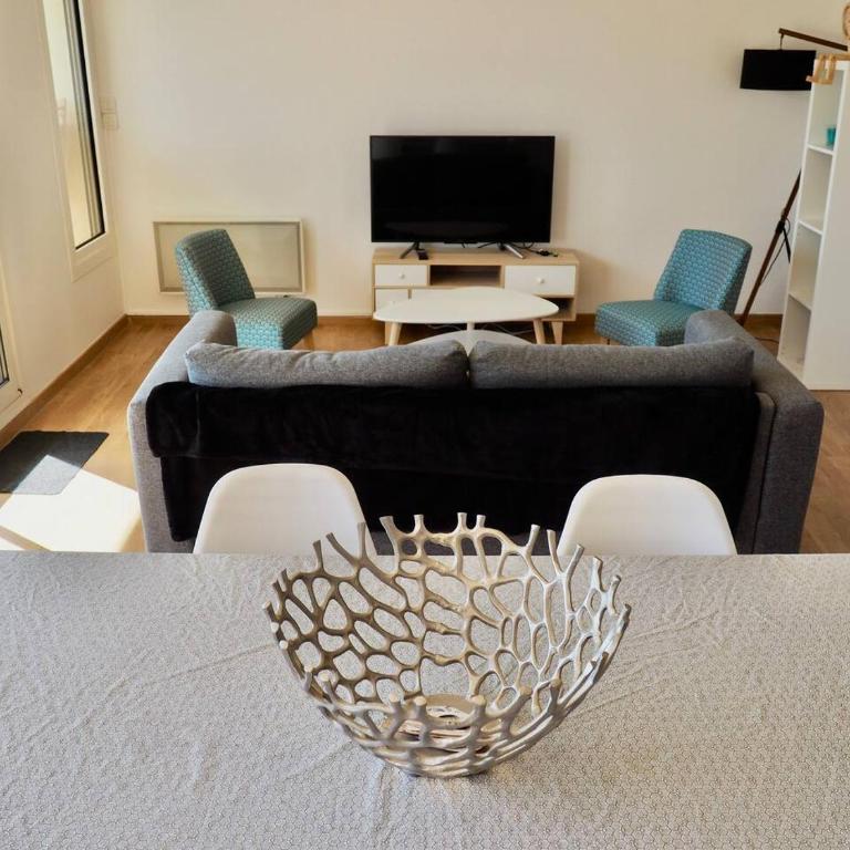 Appart T3 + parking 5 min de la plage - Two-Bedroom Apartment - 7