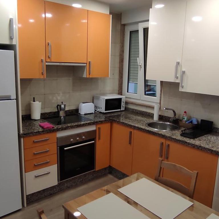 Alojamientos El Pontiguín 1 - Two-Bedroom Apartment - 6