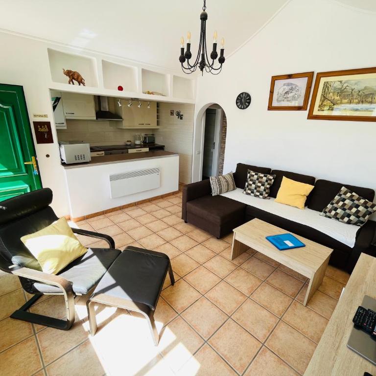 Playa Park - One-Bedroom Apartment - 7